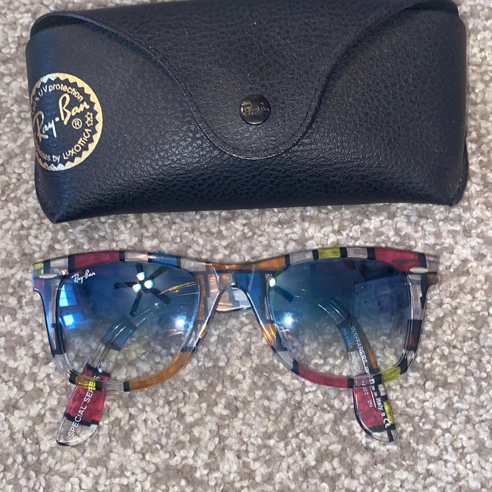 Kids Ray-Ban Authentic Wayfarer Sunglasses Series 6